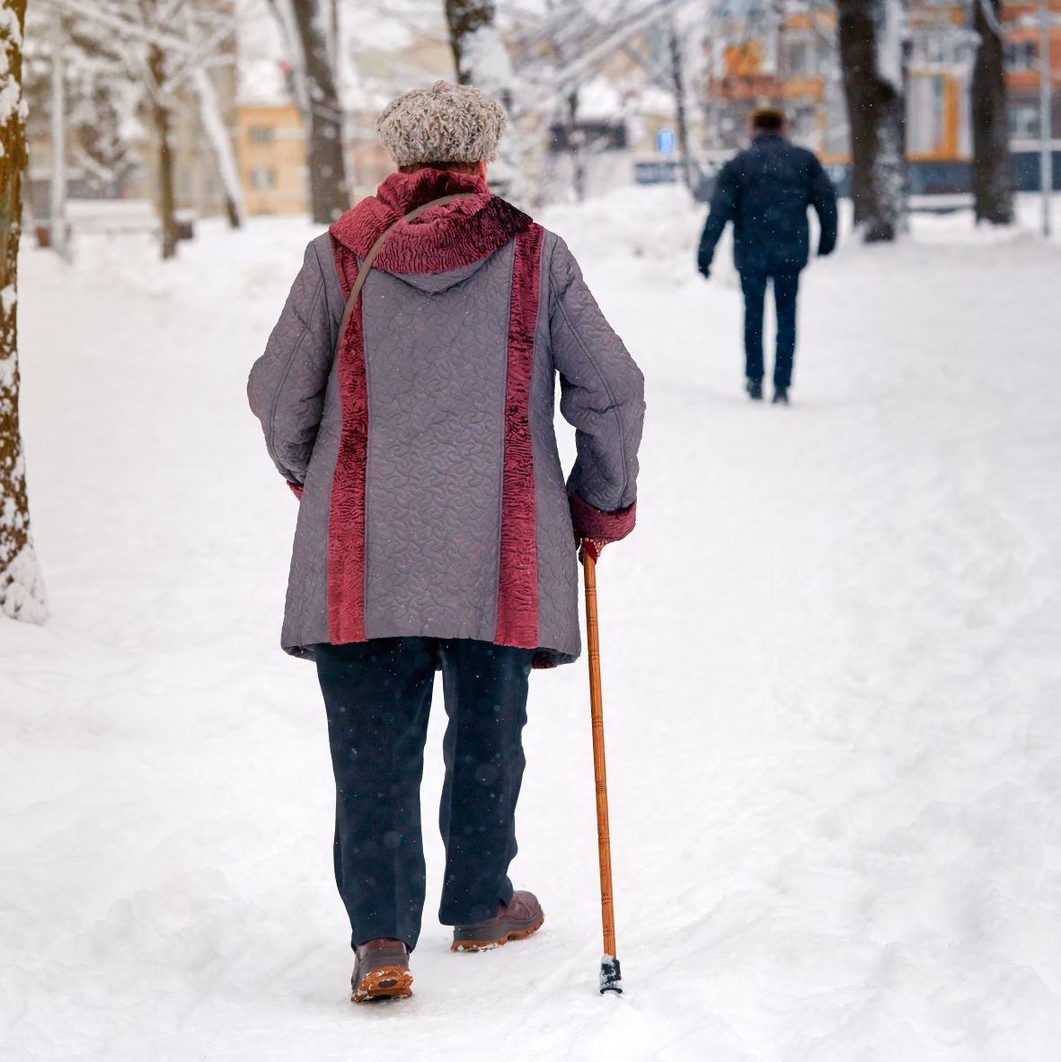 3 Ways Medical Alert Devices Help Seniors In The Winter